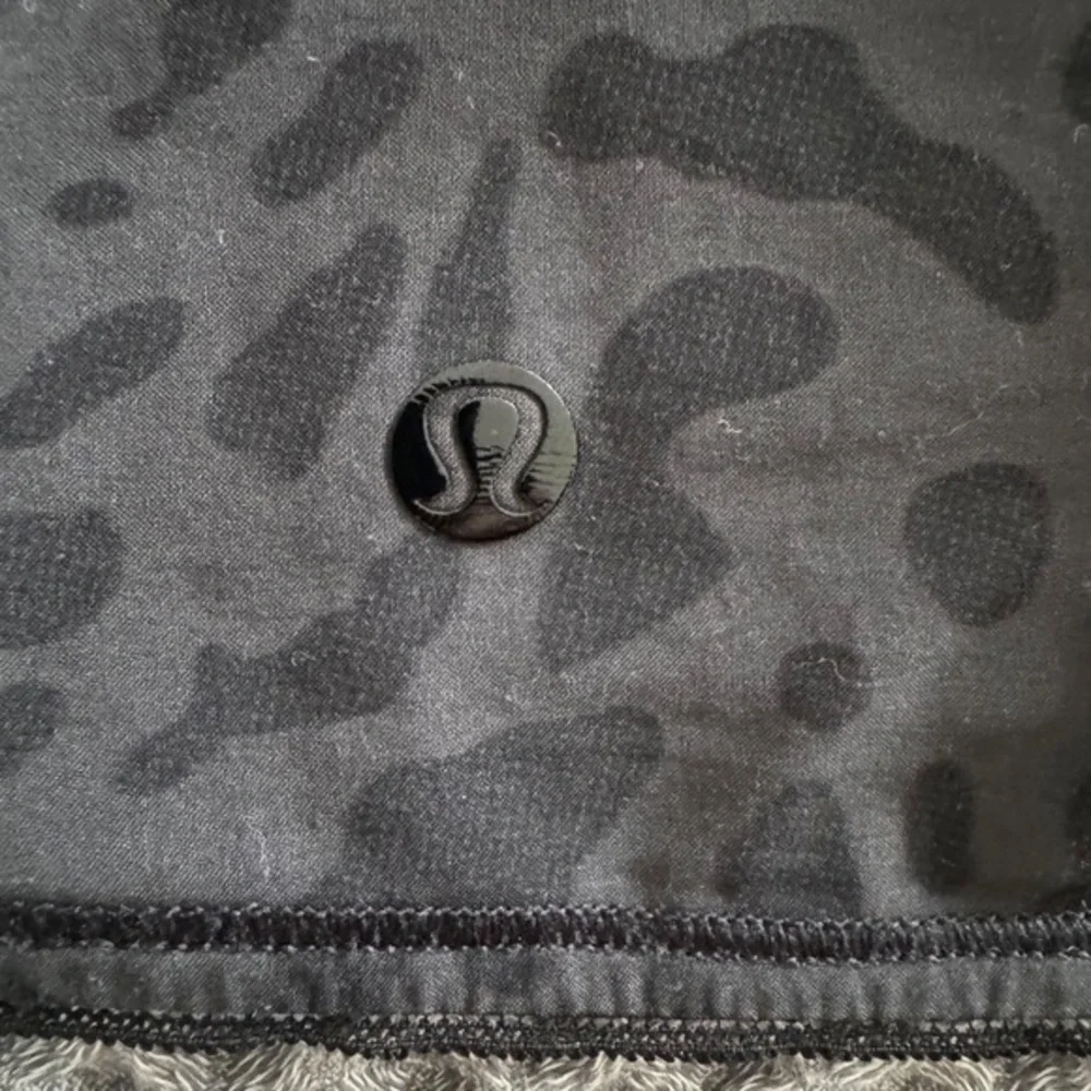 Lululemon Seek The Heat Short